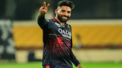 IPL 2024: RCB के तेज गेंदबाज सिराज को लेकर भज्जी ने कहा, ये मानसिक और शारीरिक रूप से बहुत थक गया है इसको…