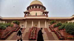 सबसे ज्यादा इलेक्टोरल बॉन्ड खरीदने वाले ‘लॉटरी किंग’ को SC से राहत, मनी-लॉन्ड्रिंग मामले में PMLA केस पर रोक, ED से मांगा जवाब