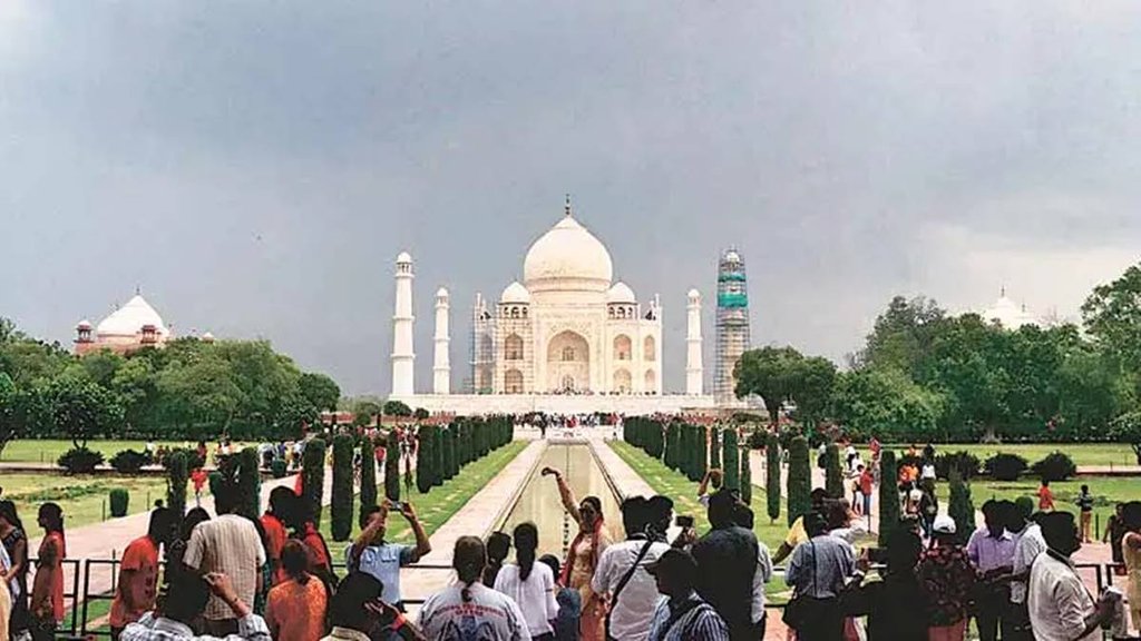 Crime, Agra, Tajmahal, Guide, US Tourist
