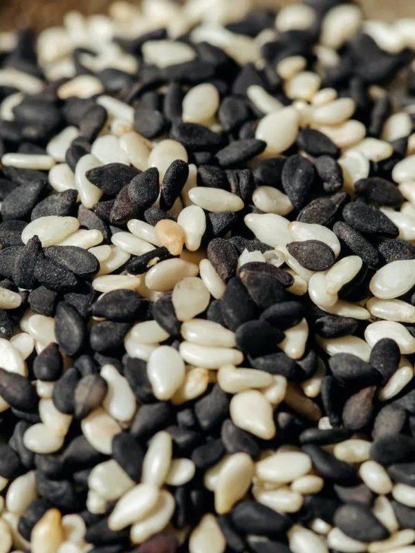 White Sesame Seeds Vs Black Sesame Seeds
