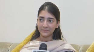 ayesha | pakistan | delhi |