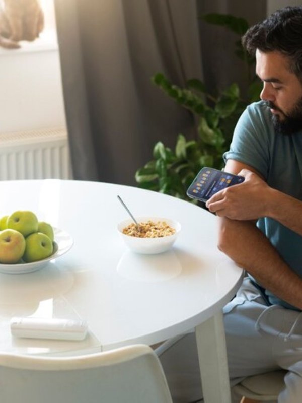 blood sugar, blood sugar control, empty stomach, morning breakfast, healthy breakfast, fiber, protein, beta-glucan, glycemic index, oats, barley, legumes, nuts, leafy greens, non-starchy vegetables, gut health,