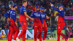 IPL 2024 से बाहर होने के बाद हेड कोच ने RCB को दी खास सलाह, बताया- मेगा नीलामी में कैसे खिलाड़ी खरीदे टीम