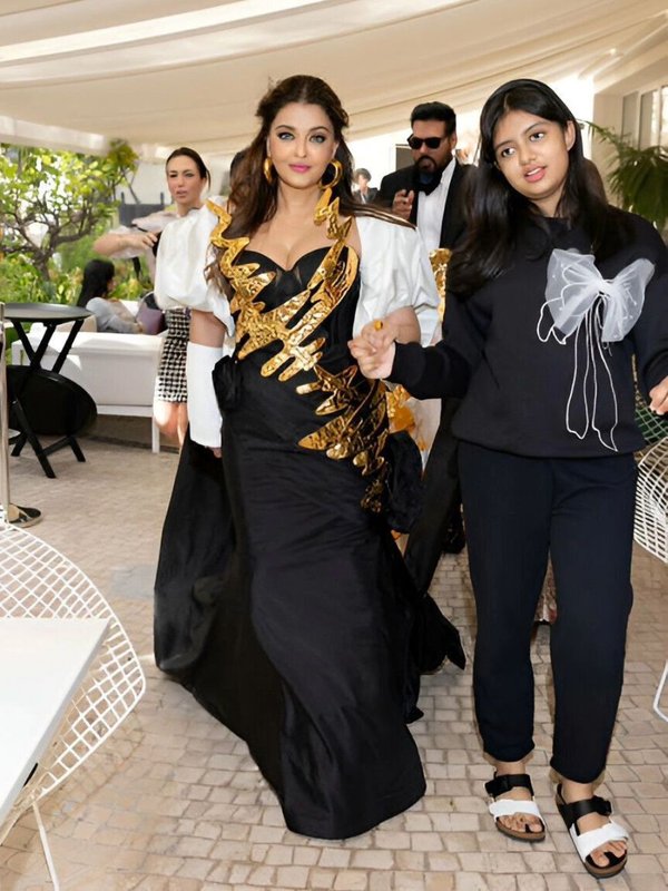 Aishwarya Rai Bachchan Cannes Look Pics