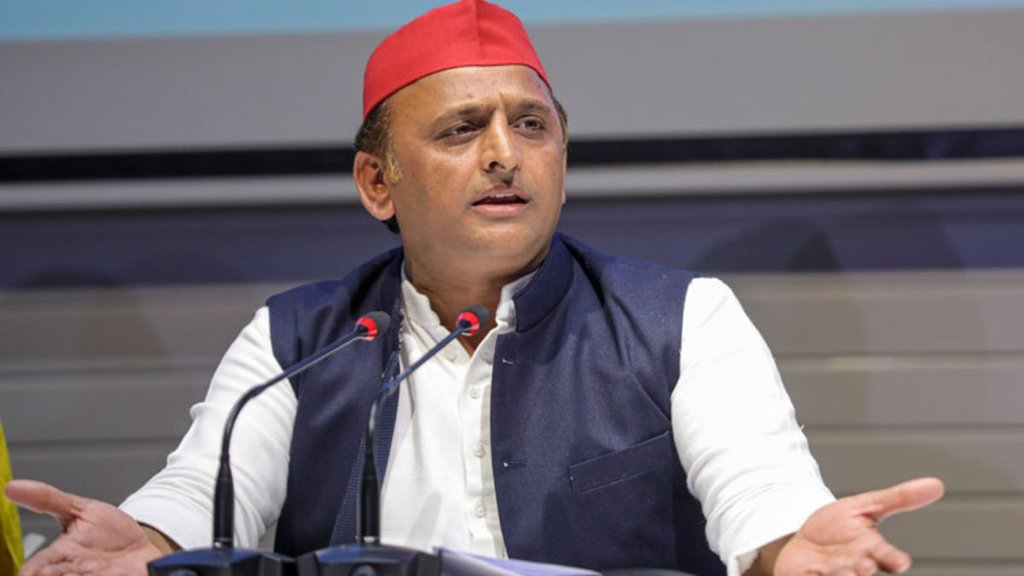 Lok Sabha Chunav 2024: अखिलेश यादव ने PM मोदी को दी चुनौती (सोर्स - PTI/File)