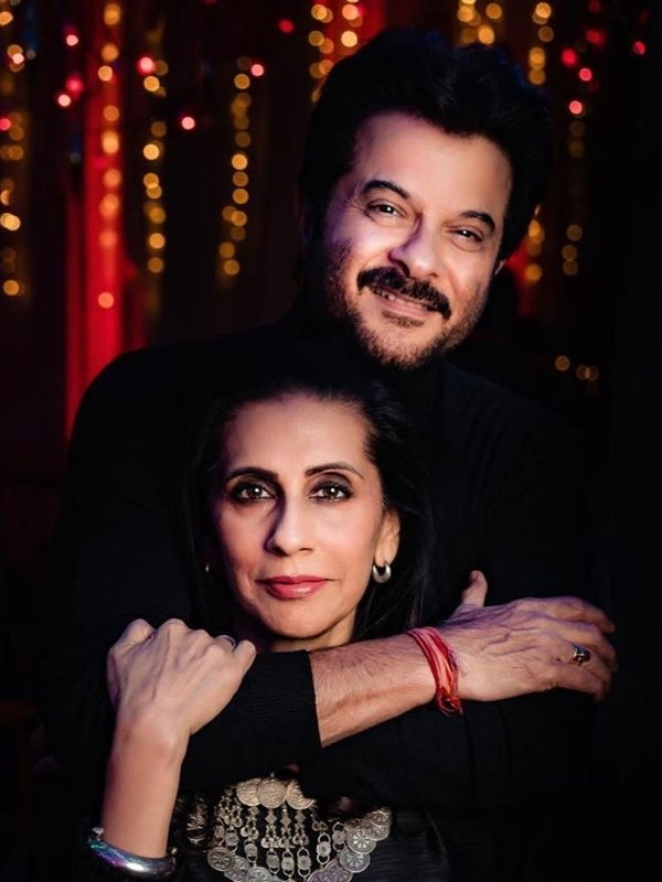 Anil Kapoor Completed 40 years of his Wedding