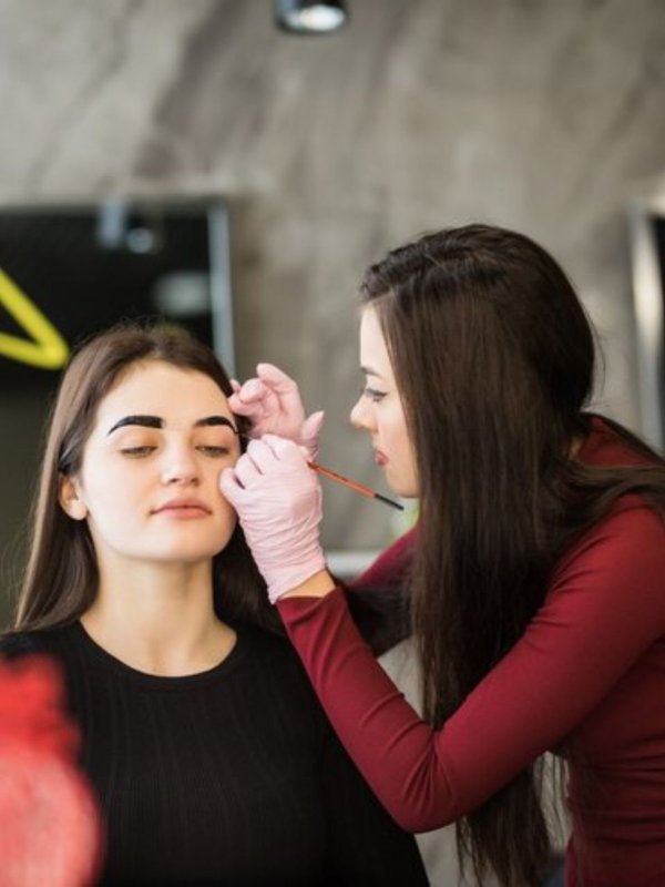 Beauty Parlour Ka Hindi Name
