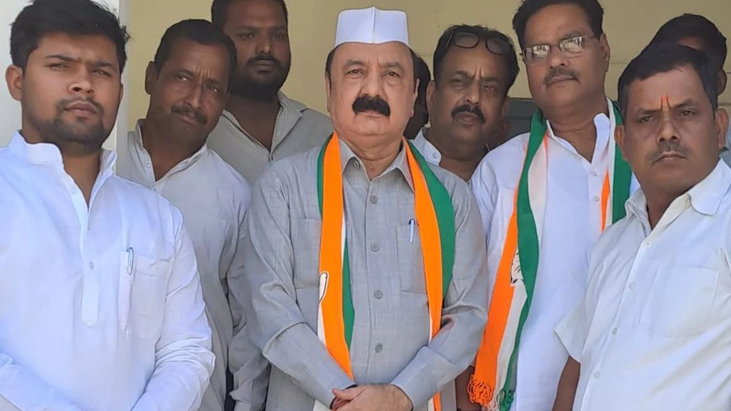 Amethi Lok Sabha Chunav 2024: गांधी परिवार के करीबी हैं किशोरी लाल शर्मा (सोर्स - PTI/File)