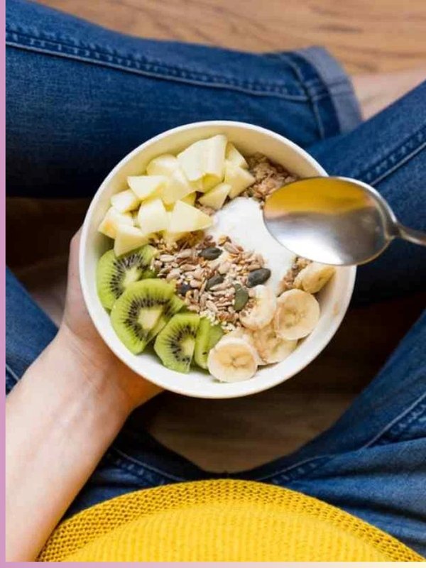 eating while sitting on floor