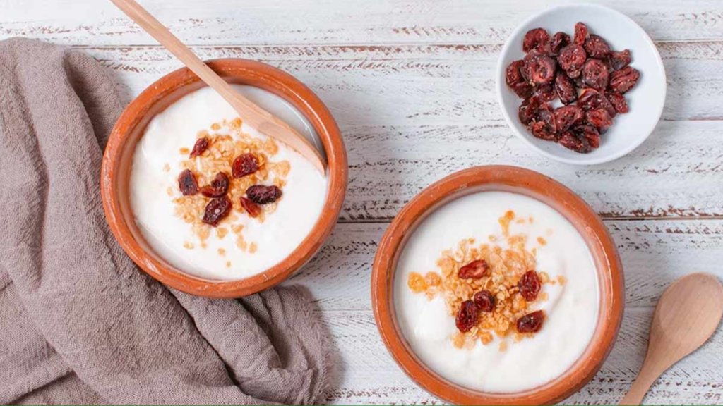 raisins with curd for sweets cravings