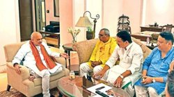 कौन हैं नारद राय? सपा छोड़ BJP में हुए शामिल, अखिलेश के लिए माना जा रहा बड़ा झटका