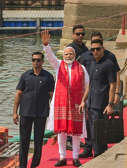 pm modi at Dashashwamedh ghat