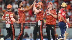 SRH vs PBKS IPL 2024 Playing 11: आखिरी मैच में फिर बदलेगा पंजाब किंग्स का कप्तान, ऐसी हो सकती है पीबीकेएस-एसआरएच की प्लेइंग 11