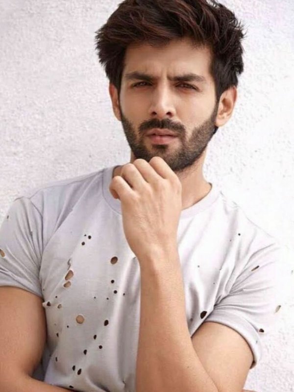 kartik Aaryan