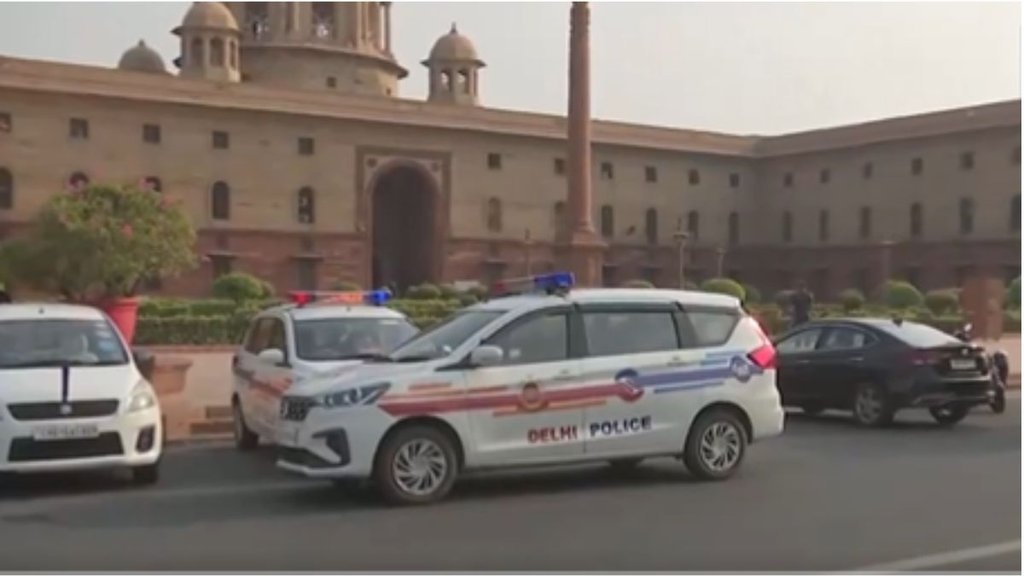 Union Home Ministry,Bomb Threat,Amit Shah,