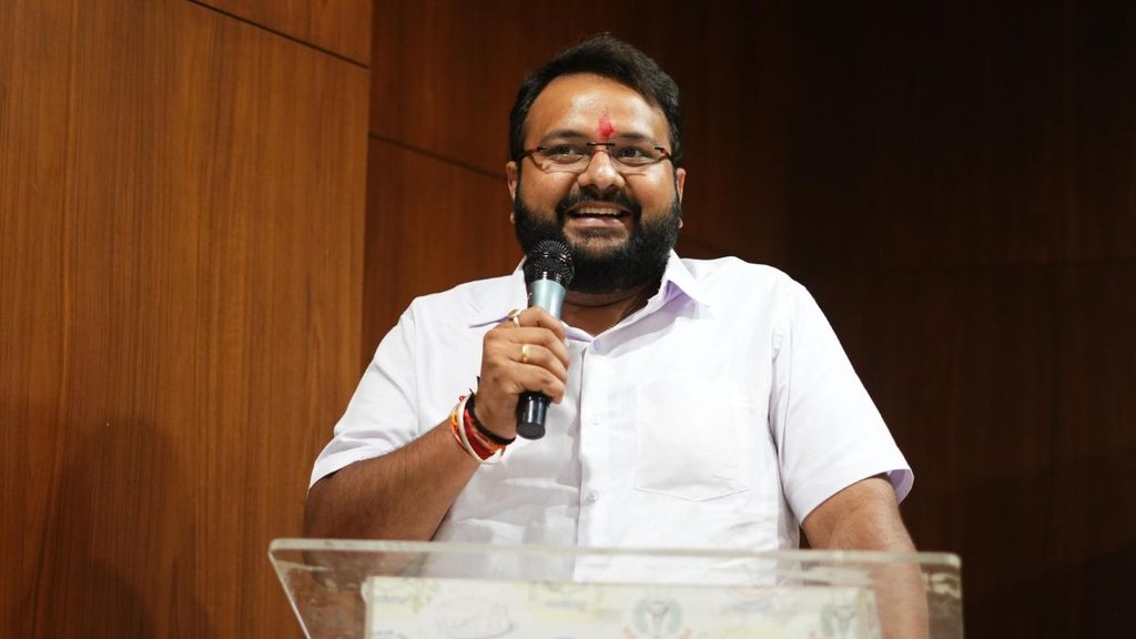 hemang joshi | loksabha elections | bjp | vadodra loksabha seat |