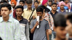 अलर्ट! इन नौकरियों पर है सबसे ज्यादा खतरा, जानिए क्या कहती है रिपोर्ट