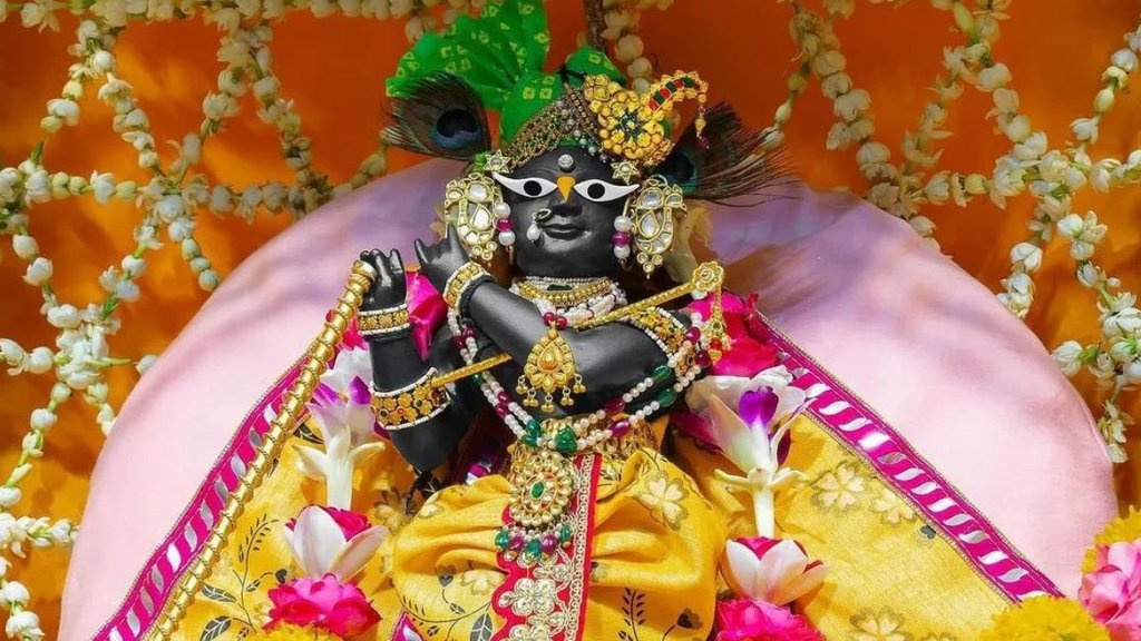 Vrindavan Darshan, Brij Raj, significnace of brig raj, brij raj ghar laye ki nahi, Govardhan Darshan, Govardhan Darshan time, significance of Govardhan parvat, Vrindavan Darshan, Brij Raj, significnace of brig raj, brij raj ghar laye ki nahi, Govardhan Darshan, Govardhan Darshan time, significance of Govardhan parvat,