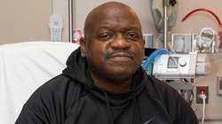 सुअर की किडनी ट्रांसप्लांट कराने वाले शख्स की हुई मौत, कुछ महीने पहले ही हुआ था ऑपरेशन