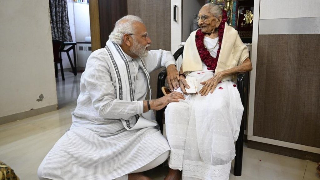 pm modi | mother | loksabha elections |