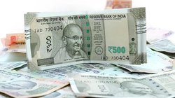 Tax Saving : टैक्स बचाने के साथ चाहते हैं हाई रिटर्न, ELSS या FD, चेक कर लें आपके लिए कौन सा विकल्प बेहतर