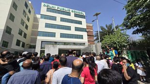 school bomb| police| students