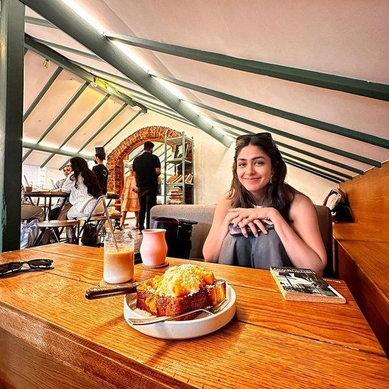 siddhant chaturvedi and mrunal thakur spotted