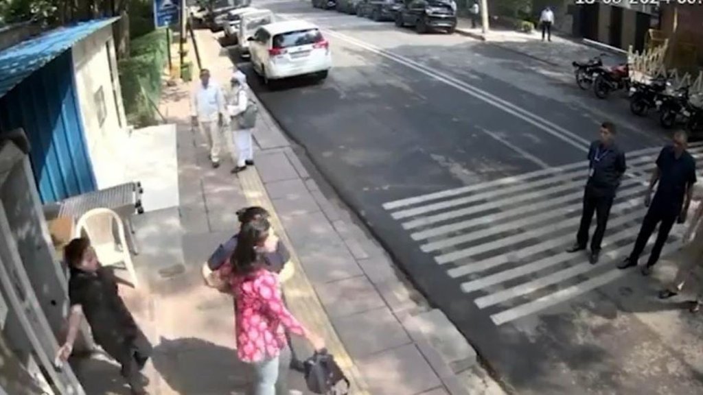 swati maliwal | new video | delhi cm arvind kejriwal | swati maliwal | new video | delhi cm arvind kejriwal |