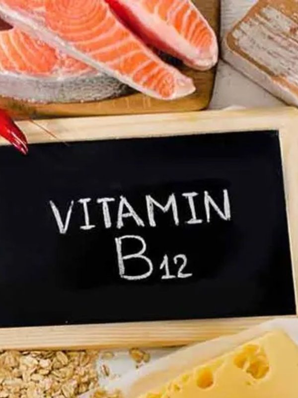 vitamin b12 deficiency in women । Signs of vitamin b12 deficiency
