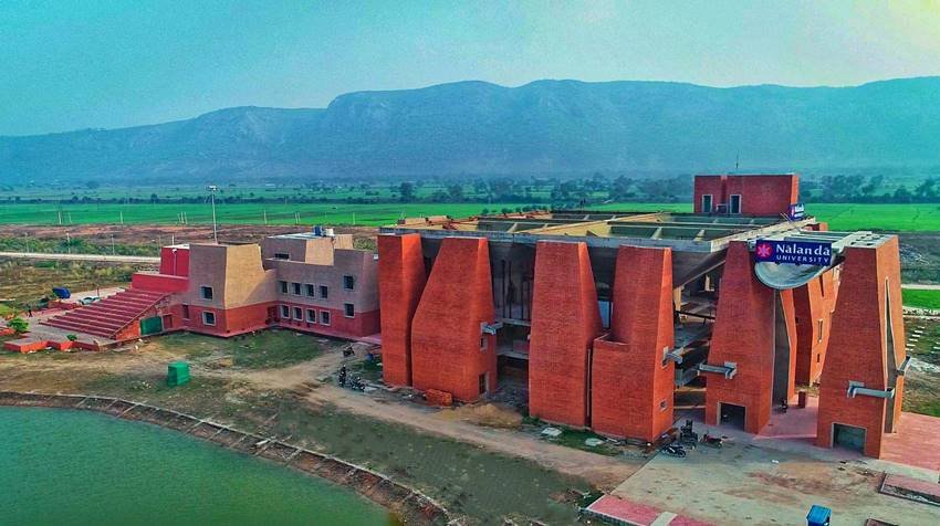 bakhtiyar Khilji was saved from death by nalanda University Acharya