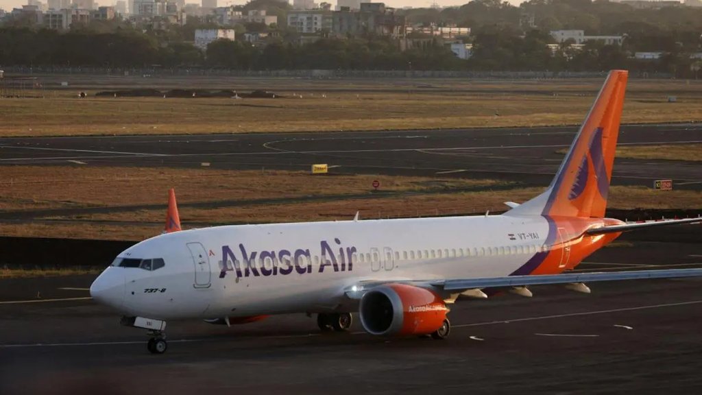 Akasa Air Flight, emergency landing