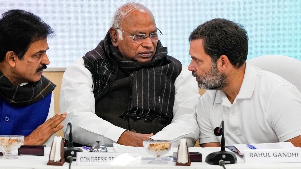 Mallikarjun Kharge- Rahul Gandhi, Mallikarjun Kharge, Rahul Gandhi