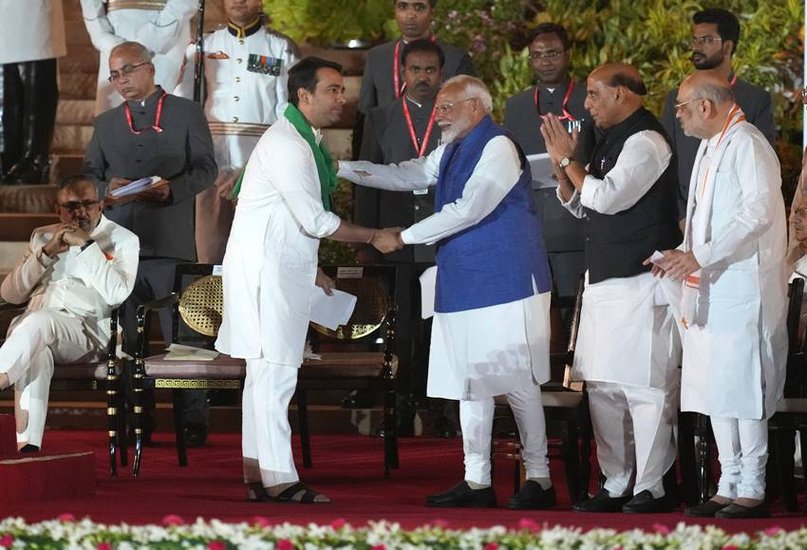What is the salary for PM in India