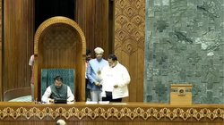 शपथ के तुरंत बाद पप्पू यादव की सत्ता पक्ष के सांसदों से हुई बहस, स्पीकर के बराबर में खड़े होकर बोले- आप कृपा पर जीते हैं, मैं…