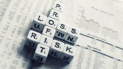 FD vs Debt Funds: एफडी और डेट फंड में क्या है बेहतर, अच्छे रिटर्न के लिए किसमें करें निवेश