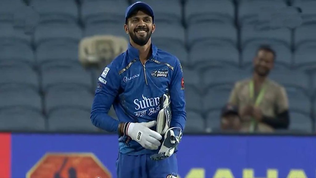 Ruturaj Gaikwad keeping Wickets,Ruturaj Gaikwad keeping, Ruturaj Gaikwad