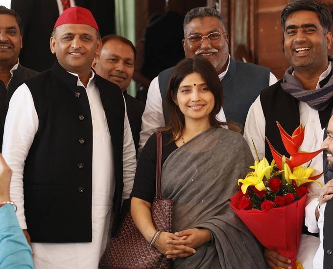 महिला उम्मीदवारों की लिस्ट में पांचवा नाम अखिलेश यादव की पत्नी डिंपल यादव का है जिन्होंने मैनपुरी से जीत दर्ज की है। उन्होंने बीजेपी के जयवीर सिंह को 2 लाख 21 हजार 639 वोटों से हराया है। (Indian Express)