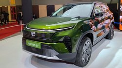 Tata Harrier EV caught testing: टाटा हैरियर ईवी टेस्टिंग के दौरान हुई स्पॉट, जानें इस इलेक्ट्रिक एसयूवी की वो पांच बातें, जो आपके लिए जानना जरूरी हैं
