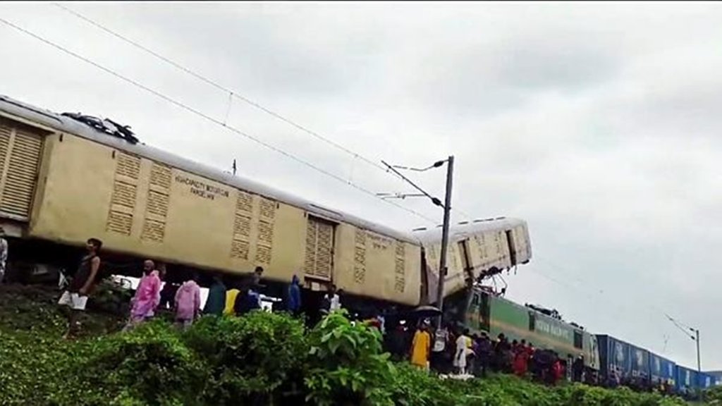 Train Accident, West Bengal train Accident, Jalpaigudi Mishappening