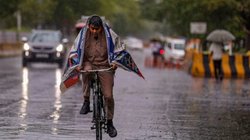 UP Weather Today: पूर्वी उत्तर प्रदेश में प्री- मानसून बारिश ने करा दी मौज, दिल्ली में 29 जून के बाद हर दिन बरसेंगे बादल