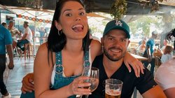 अफ्रीकी कप्तान की पत्नी ने शराब चखकर कमाया नाम, हीरो का भी करती हैं कारोबार; लवस्टोरी भी है दिलचस्प