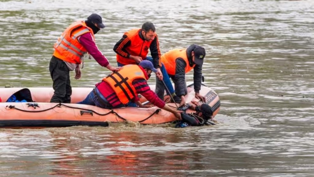 Barh Boat Drown, Ganga Dussehra, Barh Naw Dooba