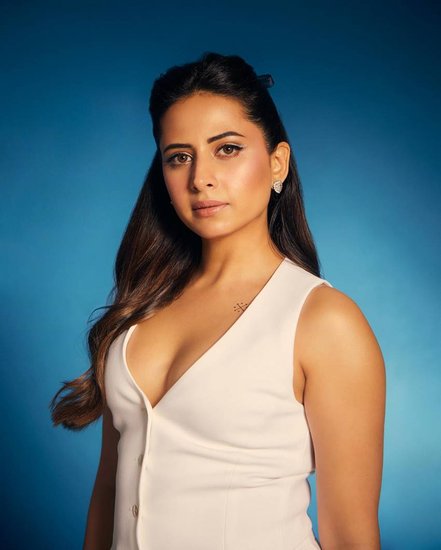 sargun mehta collage days Secret