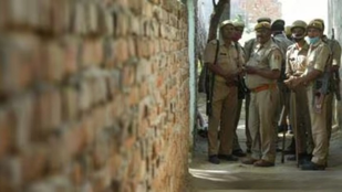 lakhimpur kheri hindi news, gangrape with wife,
