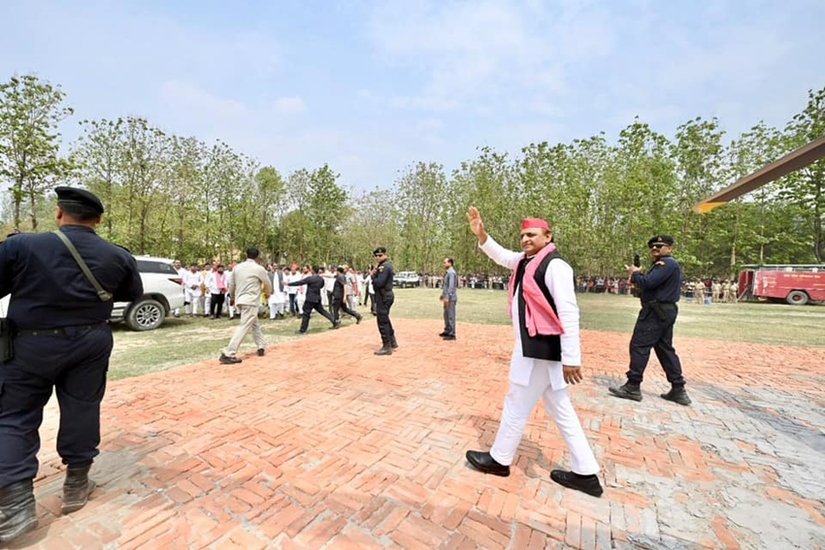 Akhilesh Yadav Educations