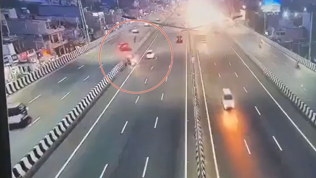 Road Accident, Delhi Meerut Expressway, Viral video