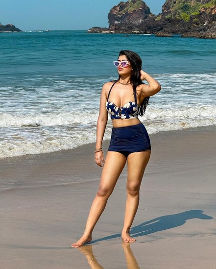 Bhojpuri Actress Prachi Singh Sizzling pics