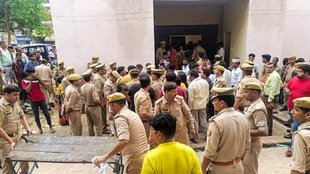 Hathras stampede, Constable Ravi Yadav, dead body duty