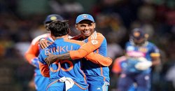 मोहम्मद सिराज का ओवर बचा था फिर क्यों 19वें ओवर में रिंकू सिंह से कराई गेंदबाजी, सूर्यकुमार यादव बताया क्या था प्लान