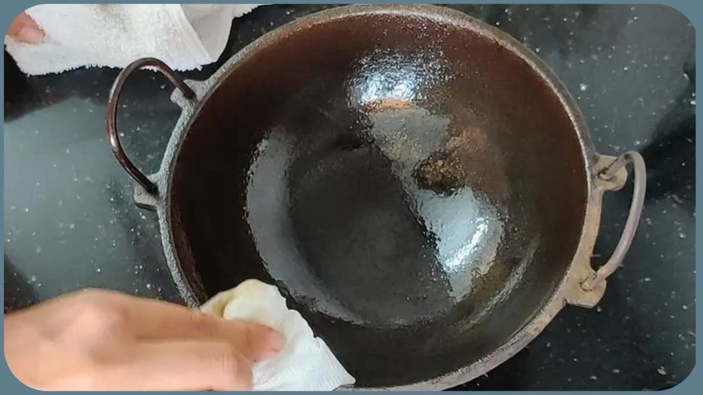 kitchen hacks for cleaning pans